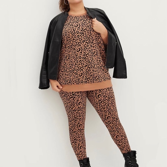 SET: Torrid Super Soft Fleece Leopard Raglan Sweatshirt/Jogger 1X - Picture 9 of 16